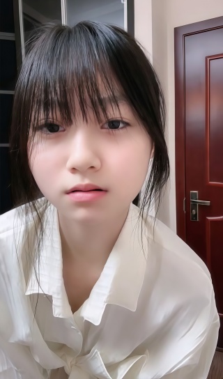 超嫩无暇 精致小野猫 私人直播视频[2V-3.08G]