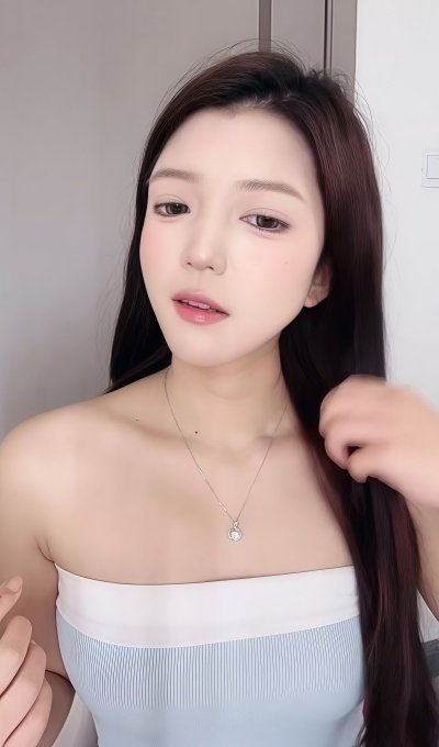 极品小姐姐 小猫猫 直播间跳TUO衣舞太美了[1V-3.6G] 插图