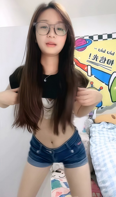 小坏同学 大二学妹缺钱下海L舞[10V-1.0G]